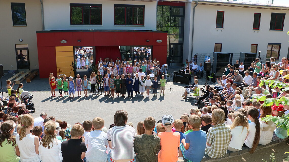 Bild von Grundschule an der Carbäk, Broderstorf