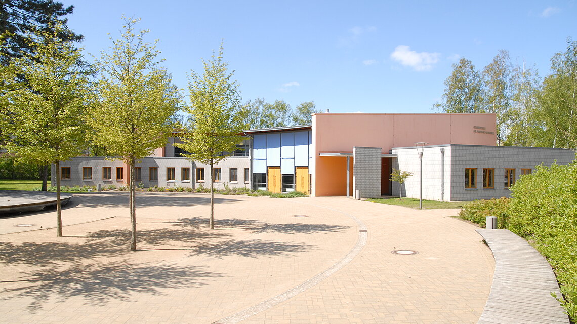 Bild von Grundschule "Dr. Theodor Neubauer" Grimmen