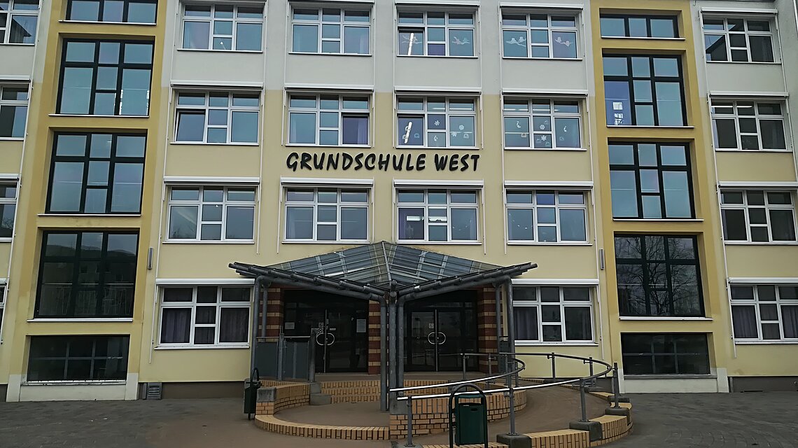 Bild von Grundschule "West", Parchim