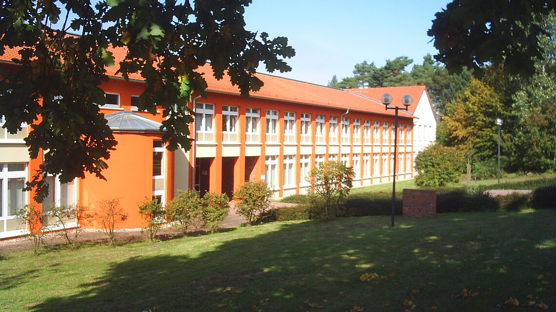 Bild von Regionale Schule mit Grundschule "Am Kirschgarten", Blankensee Bild von Regionale Schule mit Grundschule "Am Kirschgarten", Blankensee