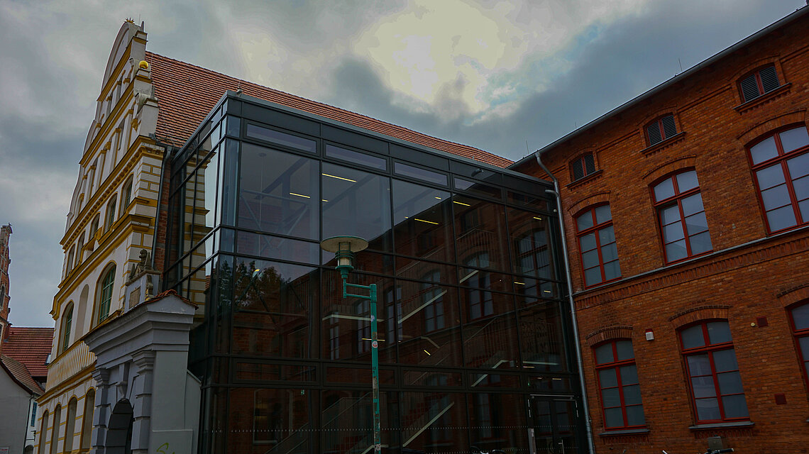 Bild von Gymnasium "John Brinckman", Güstrow