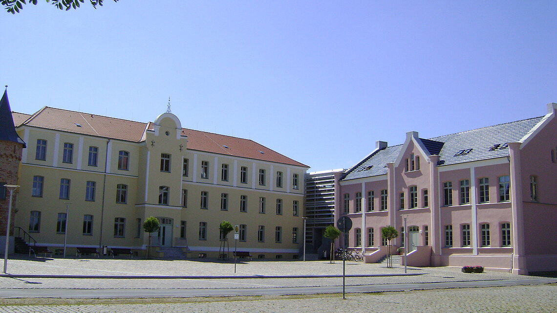 Bild von Grundschule und Freizeithaus am Schlossplatz, Bützow