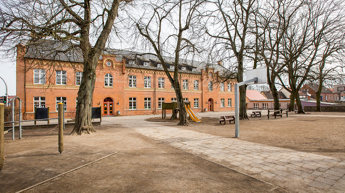 Bild von Grundschule "Kantor Carl Ehrich", Plau am See