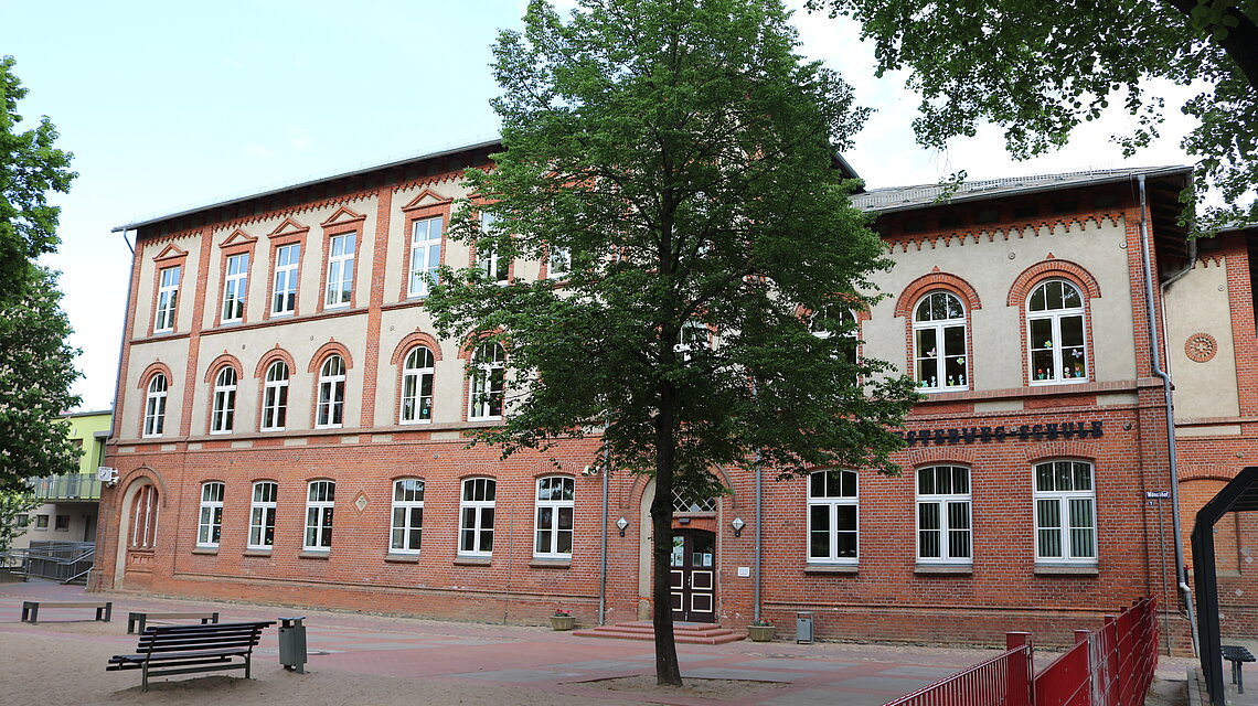 Bild von Grundschule "Adolf Diesterweg", Parchim