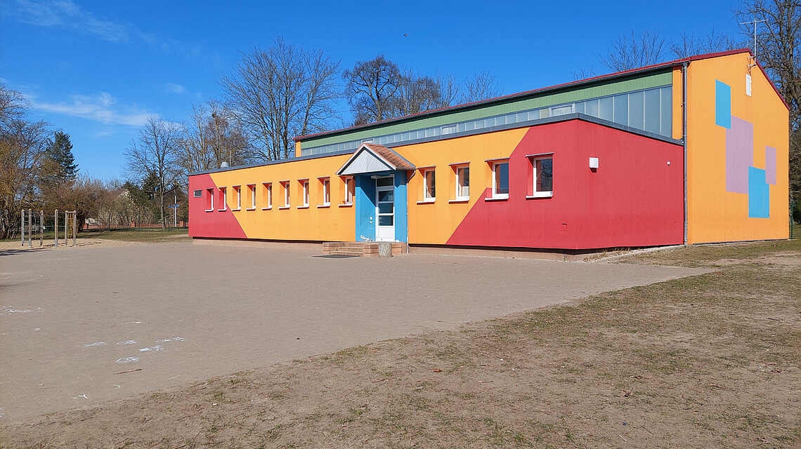 Bild von Grundschule "Zum Wasserturm", Neverin